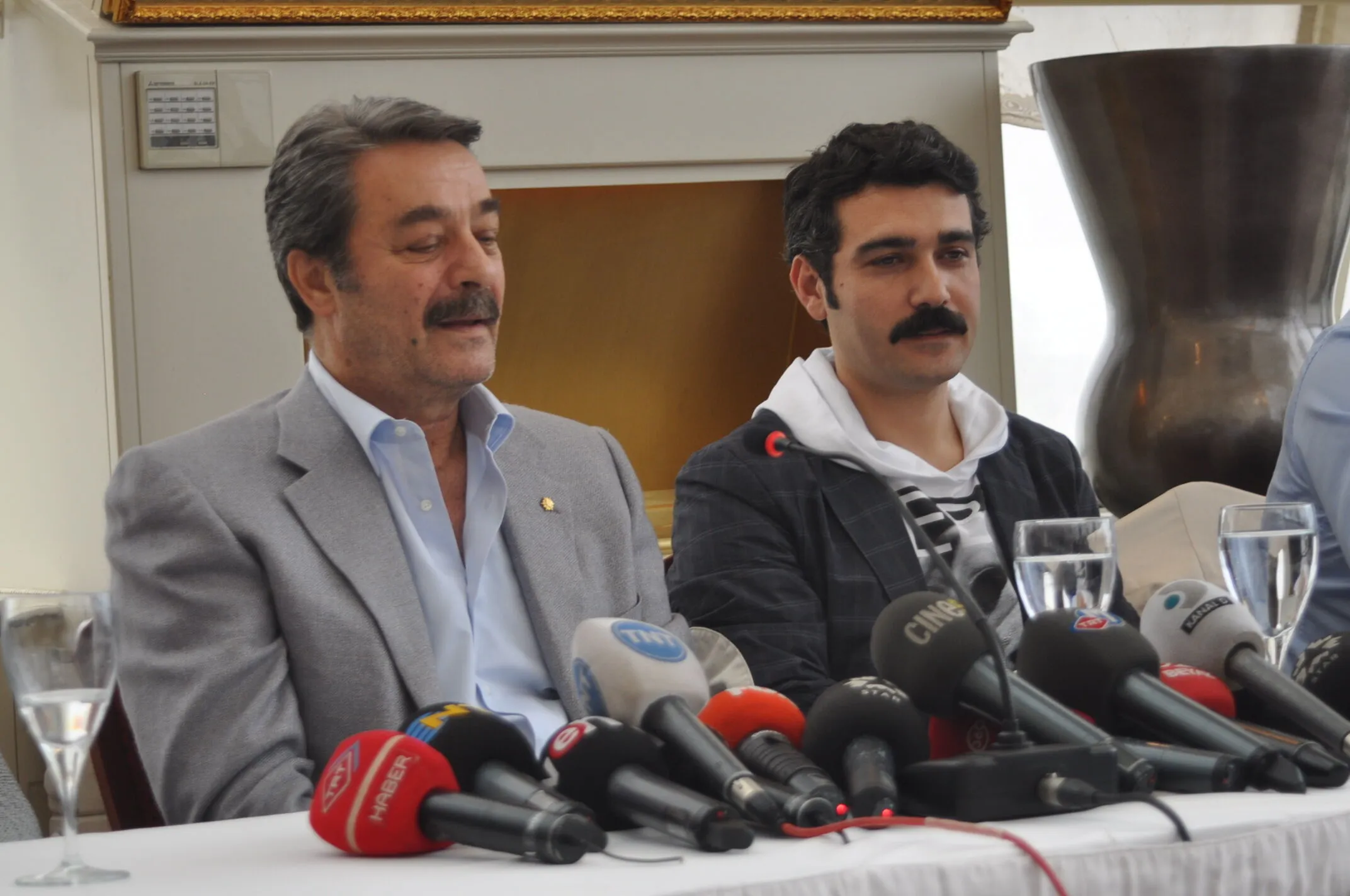 Bereketli Topraklar Dizisi ve Caner Cindoruk'un Yeni Rolü
