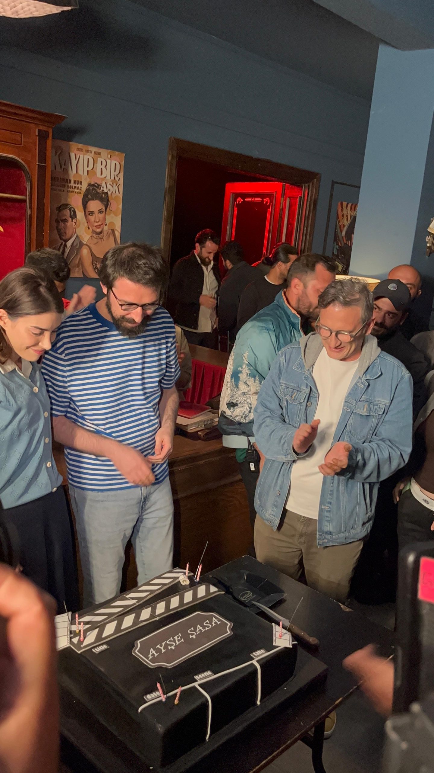 Deniz Baysal, Ayşe Şasa Dizisinin Final Sahnesinde Duygusal Anlar Yaşadı