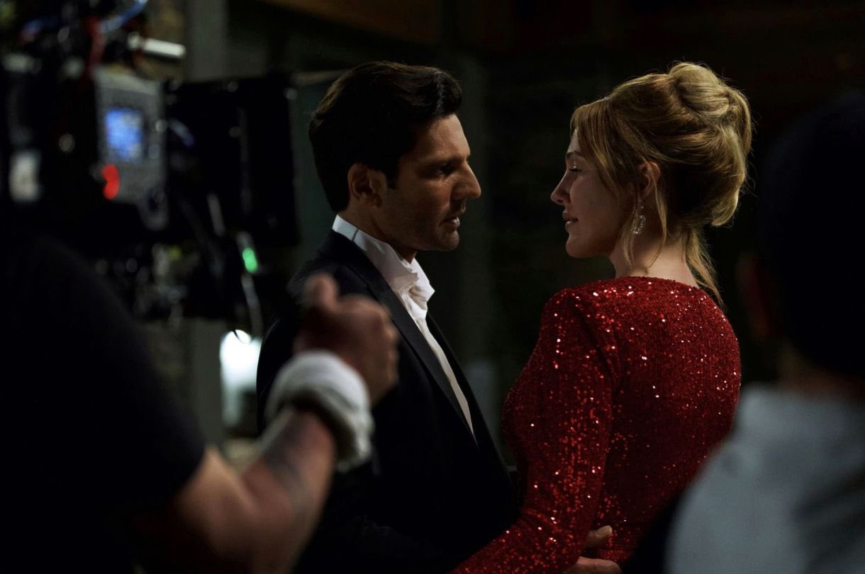 Kaan Urgancıoğlu ve Meryem Uzerli'den Antalya Gambit Dizisi